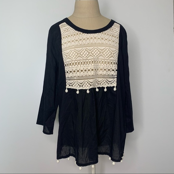 Umgee Embroidered black peplum top - Picture 15 of 15